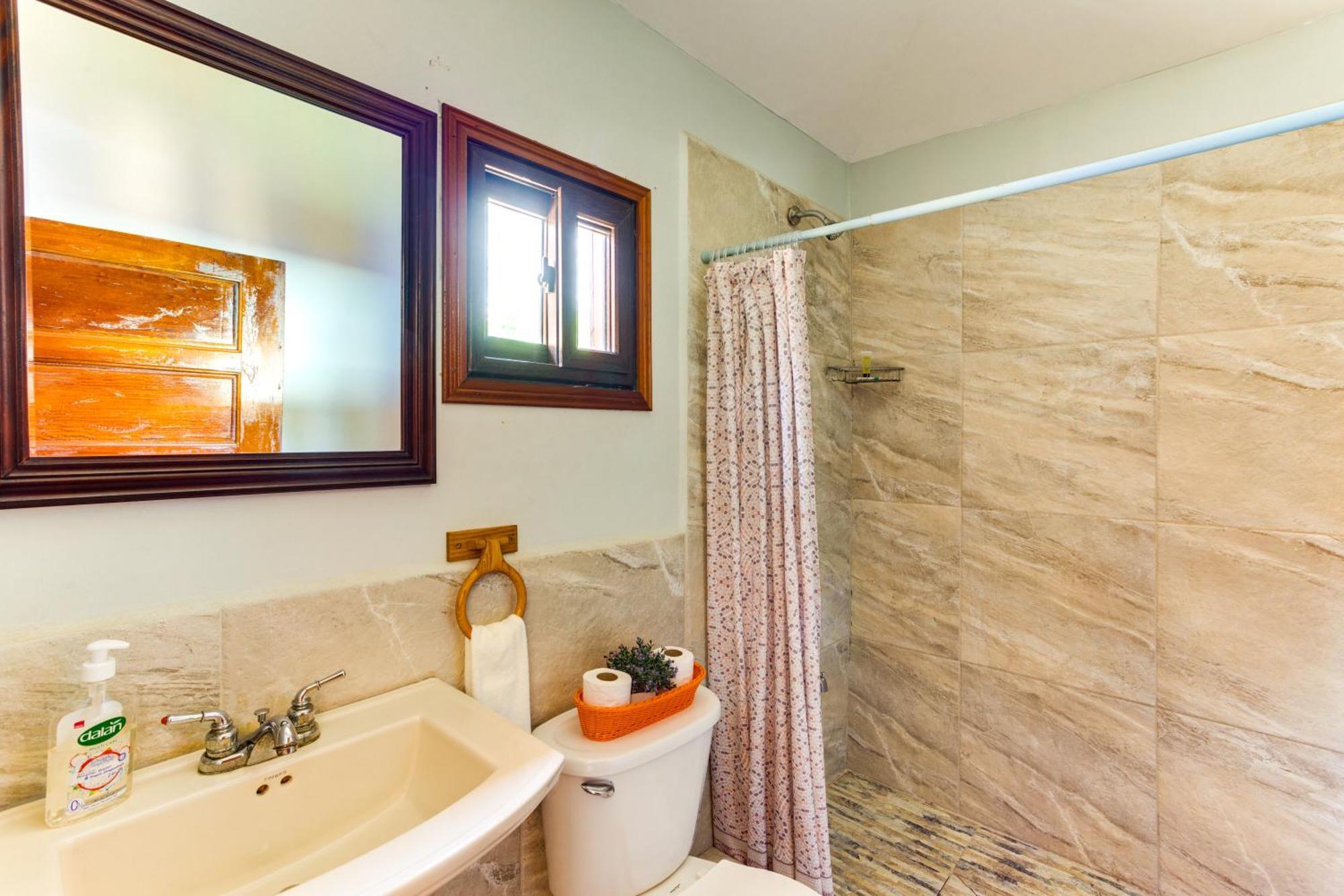 Coconut Row Boutique Hotel ホプキンズ エクステリア 写真
