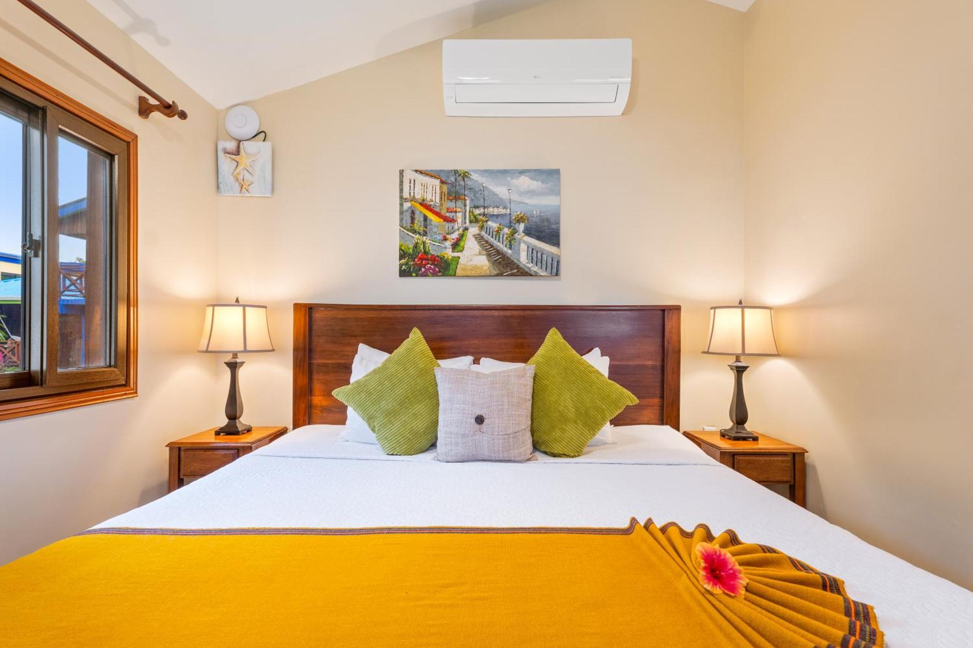 Coconut Row Boutique Hotel ホプキンズ エクステリア 写真